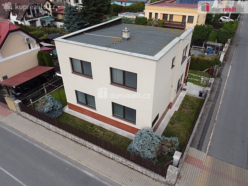 Prodej  rodinného domu 127 m^2 Bří Čapků, Neratovice 