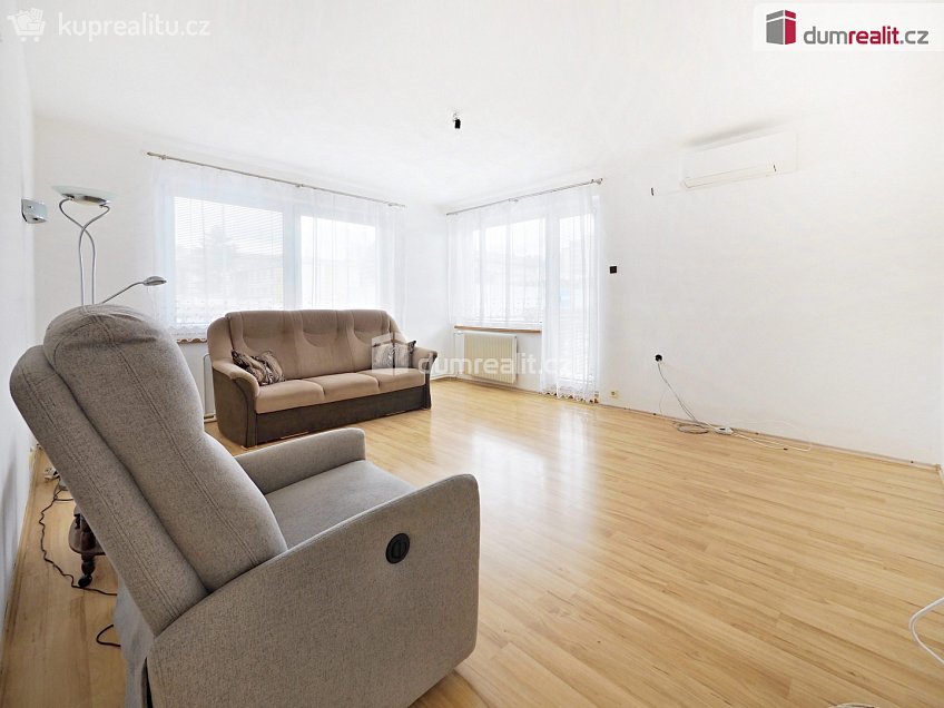 Prodej  rodinného domu 127 m^2 Bří Čapků, Neratovice 