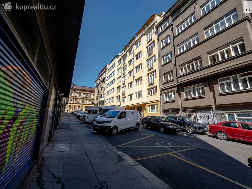 Prodej bytu 3+1 122 m^2 Vinařská, Praha 7 