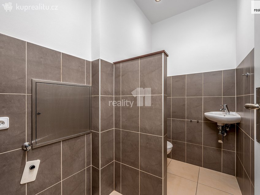 Prodej bytu 3+1 122 m^2 Vinařská, Praha 7 