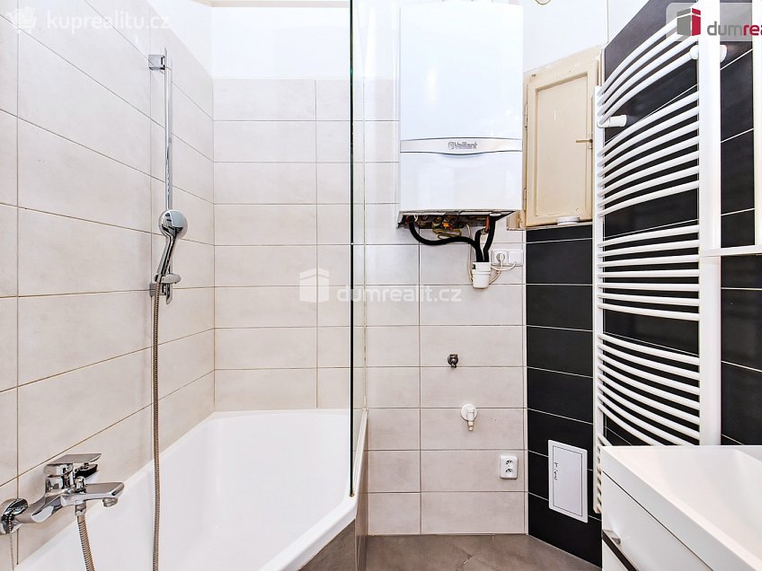 Prodej bytu 2+kk 50 m^2 U libeňského pivovaru, Praha 8 