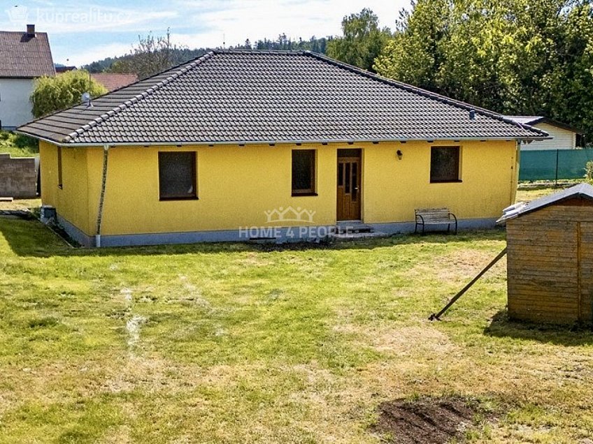 Prodej  rodinného domu 123 m^2 Zahradní, Dobříš 