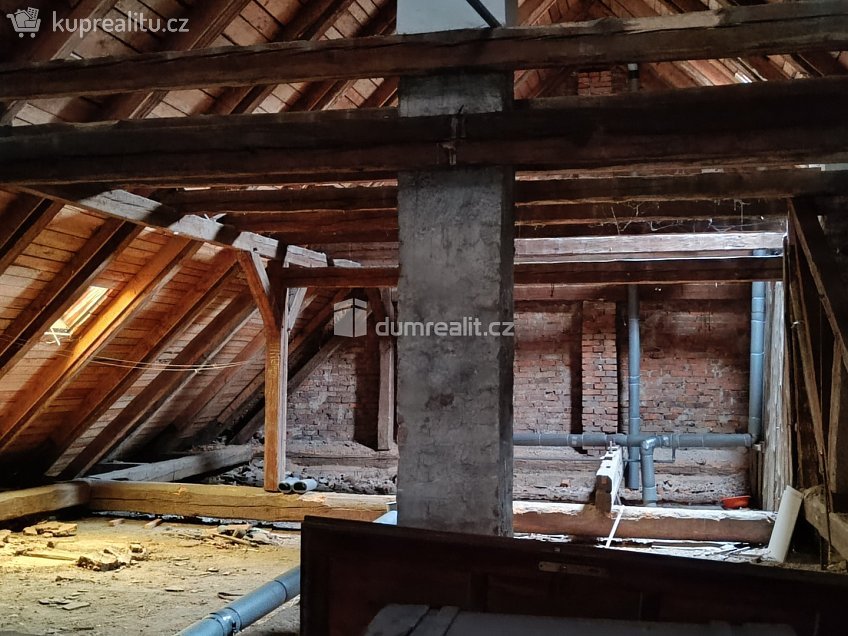 Prodej bytu atypický 160 m^2 Komenského, Doksy 