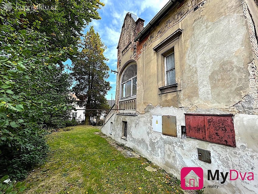 Prodej  rodinného domu 236 m^2 Školní 589, Humpolec 