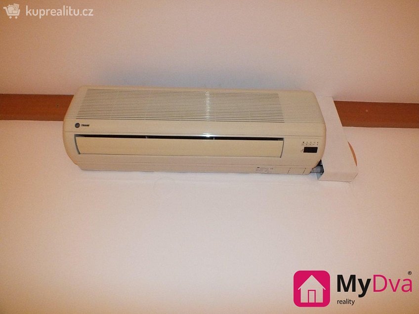 Pronájem  kanceláře 18 m^2 Hakenova, Znojmo 