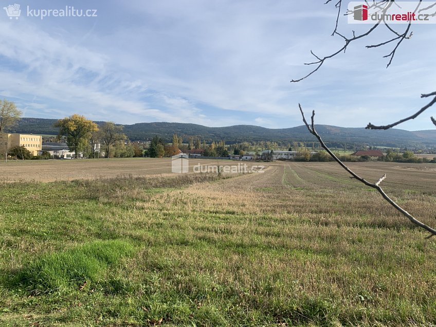 Prodej  stavebního pozemku 1137 m^2 Všeradice, Všeradice 