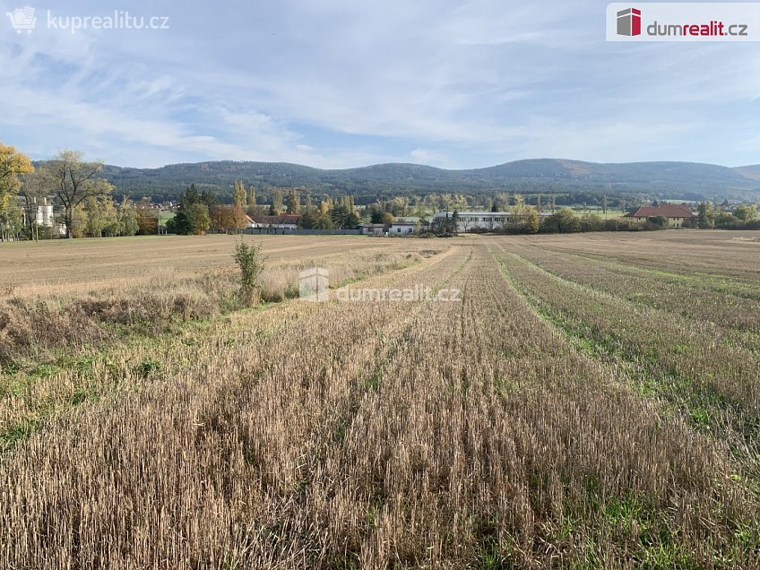 Prodej  stavebního pozemku 1137 m^2 Všeradice, Všeradice 