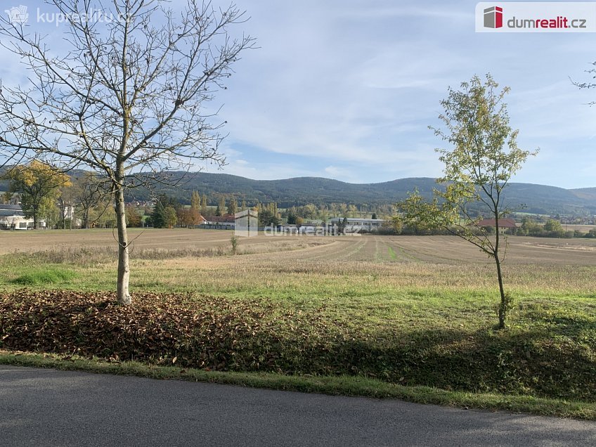 Prodej  stavebního pozemku 1137 m^2 Všeradice, Všeradice 