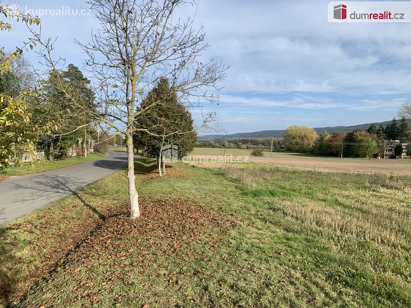 Prodej  stavebního pozemku 1137 m^2 Všeradice, Všeradice 