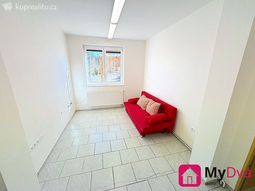 Pronájem  obchodních prostor 50 m^2 Dyje, Dyje 