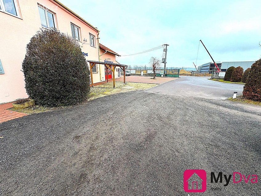 Pronájem  obchodních prostor 50 m^2 Dyje, Dyje 