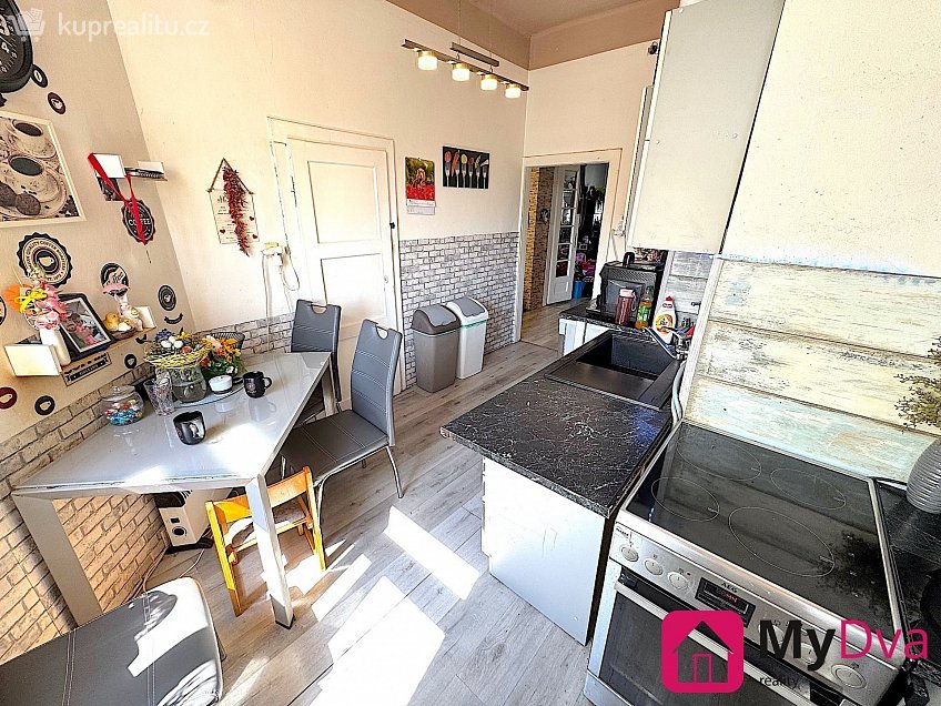 Prodej bytu 3+1 88 m^2 Bezručova, Znojmo 