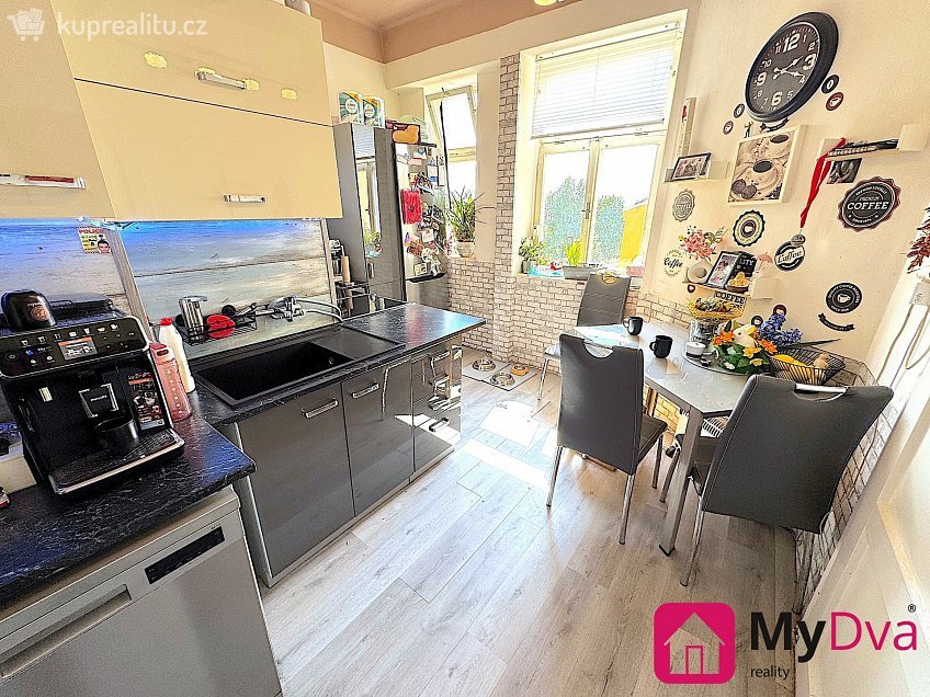 Prodej bytu 3+1 88 m^2 Bezručova, Znojmo 