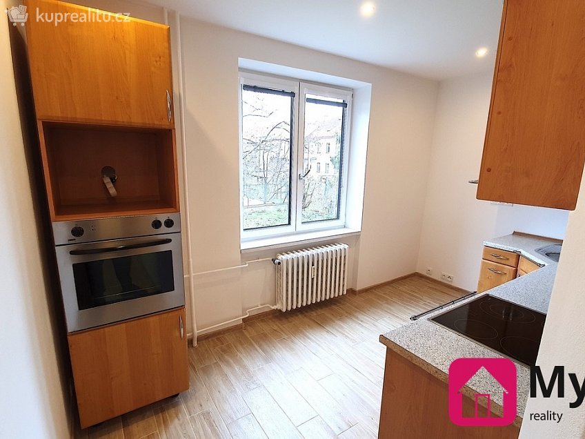 Pronájem bytu 2+1 56 m^2 Smetanova, Znojmo 