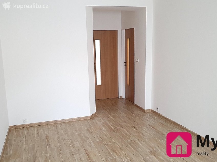 Pronájem bytu 2+1 56 m^2 Smetanova, Znojmo 