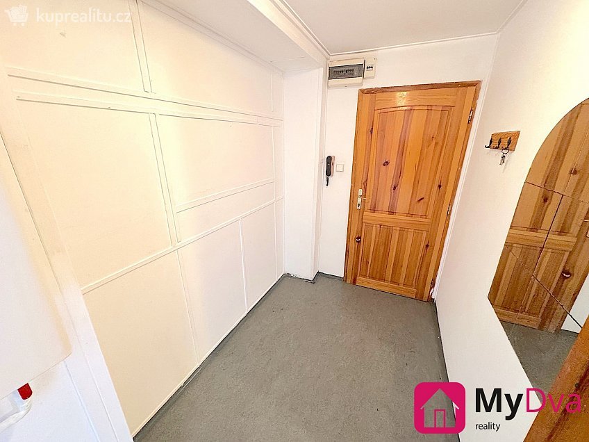 Pronájem bytu 3+1 92 m^2 Mariánské náměstí, Znojmo 