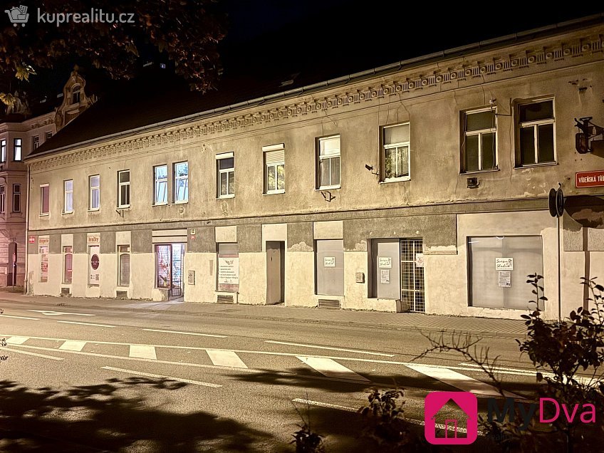 Pronájem  obchodních prostor 13 m^2 Vídeňská třída, Znojmo 