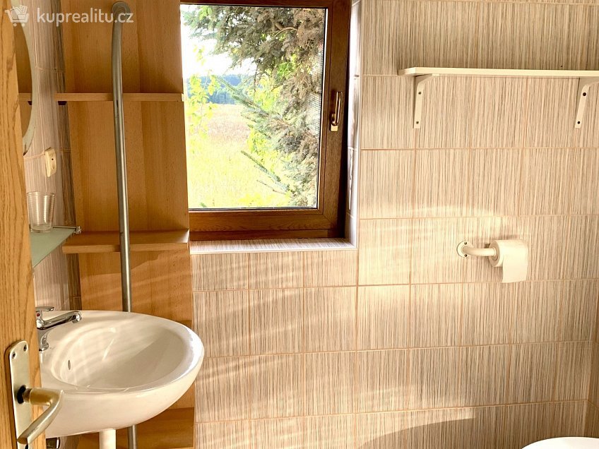 Pronájem bytu 1+kk 40 m^2 Drmoul, Drmoul 