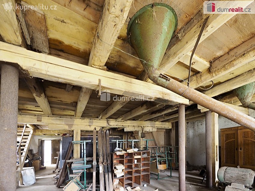 Prodej  výrobních prostor 4412 m^2 Boleslavská, Mšeno 