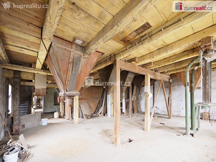 Prodej  výrobních prostor 4412 m^2 Boleslavská, Mšeno 