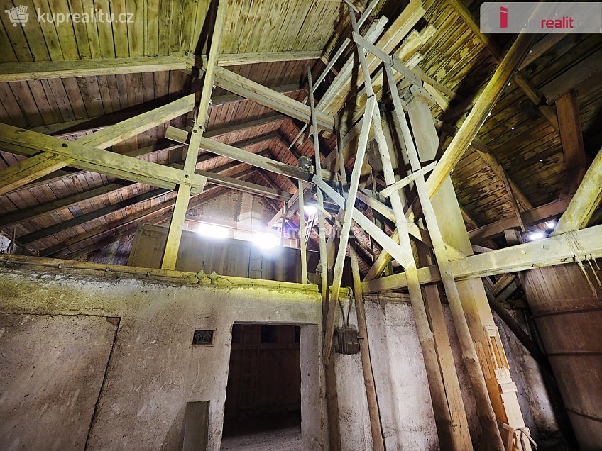 Prodej  výrobních prostor 4412 m^2 Boleslavská, Mšeno 