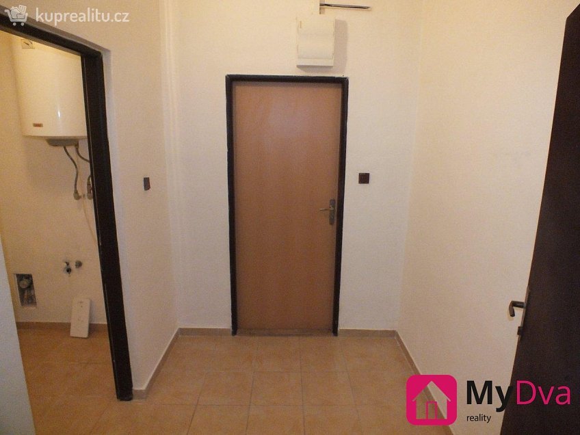 Pronájem bytu 2+1 70 m^2 nám. Armády, Znojmo 