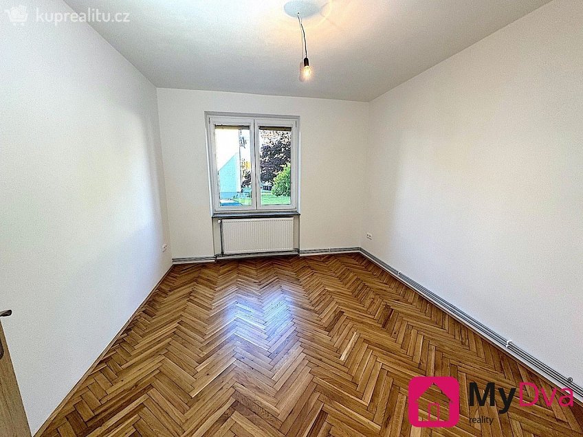 Pronájem bytu 3+1 63 m^2 Jana Žižky, Telč 