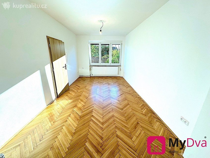 Pronájem bytu 3+1 63 m^2 Jana Žižky, Telč 