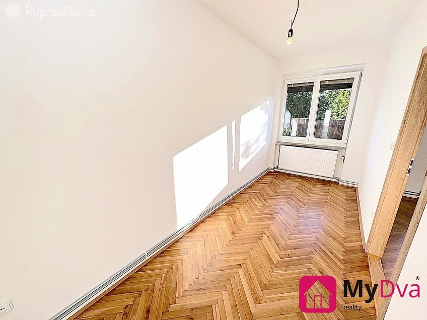 Pronájem bytu 3+1 63 m^2 Jana Žižky, Telč 