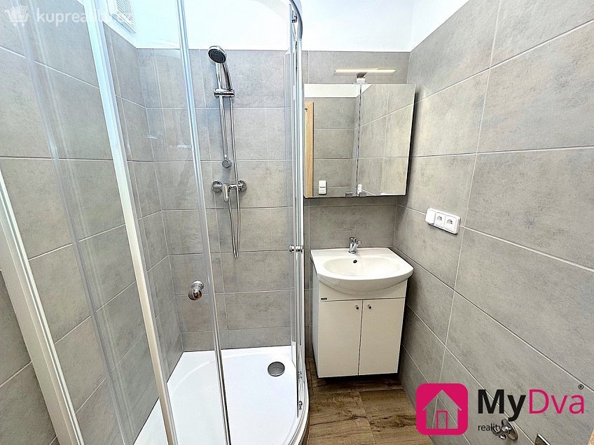 Pronájem bytu 3+1 63 m^2 Jana Žižky, Telč 