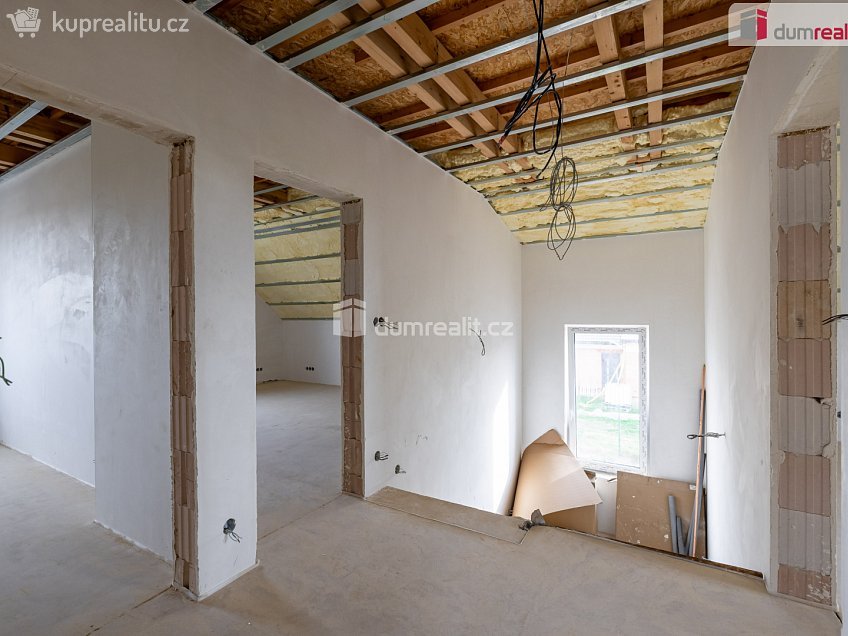 Prodej  rodinného domu 165 m^2 Jižní, Lužná 