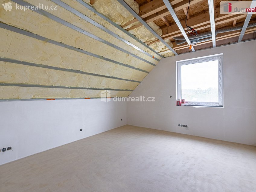 Prodej  rodinného domu 165 m^2 Jižní, Lužná 