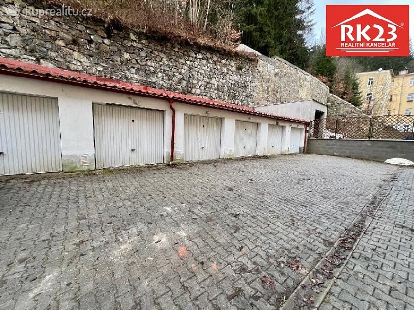 Pronájem  garáže 18 m^2 Třebízského, Mariánské Lázně 