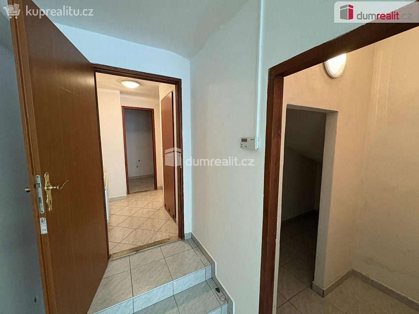 Pronájem  kanceláře 57 m^2 Dlouhá, Příbram 