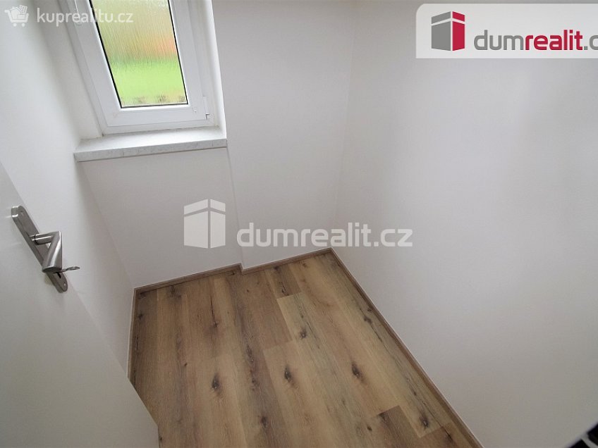 Pronájem bytu 2+1 75 m^2 Na Stárce, Praha 5 