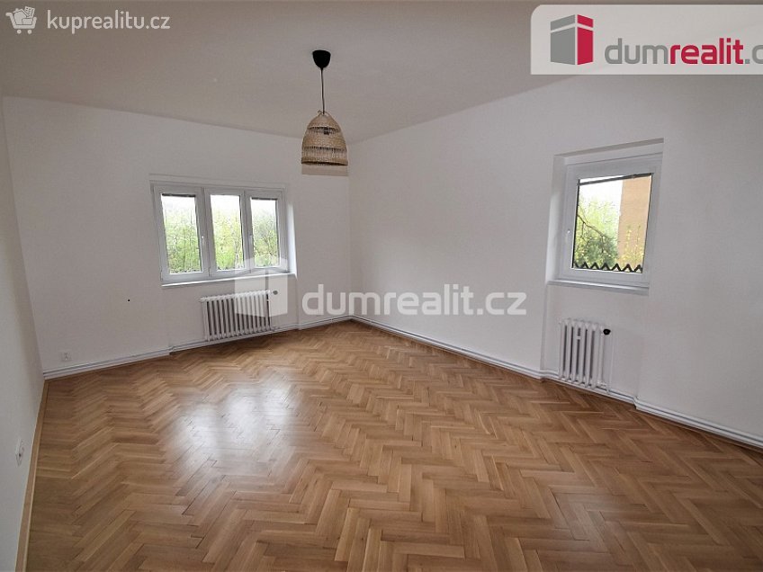 Pronájem bytu 2+1 75 m^2 Na Stárce, Praha 5 