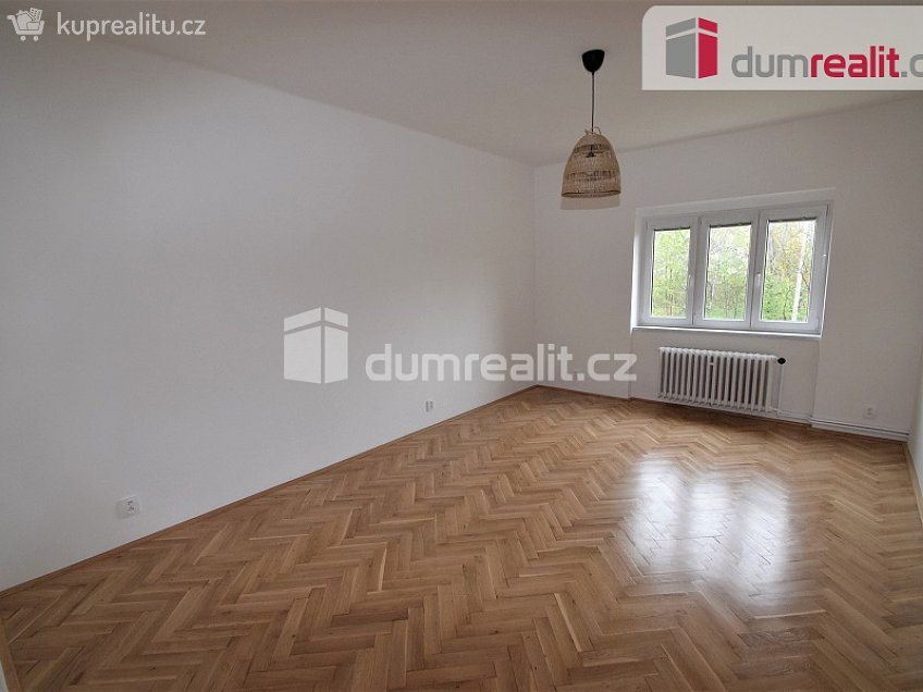 Pronájem bytu 2+1 75 m^2 Na Stárce, Praha 5 