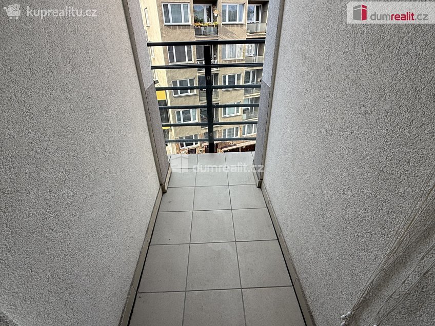 Pronájem bytu 1+1 36 m^2 Nuselská, Praha 4 