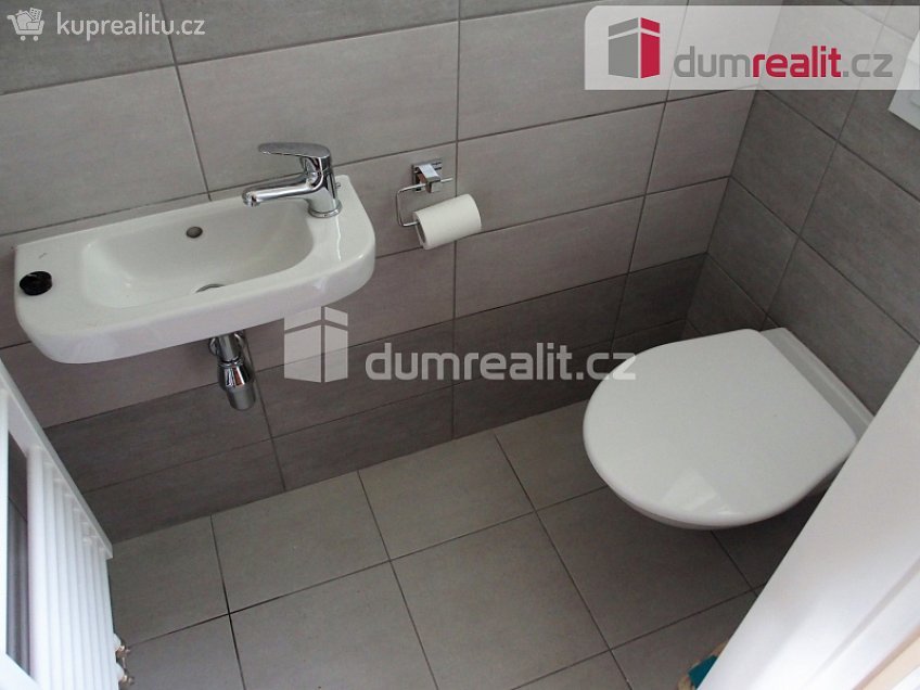 Pronájem  rodinného domu 80 m^2 U Jitky, Český Krumlov 
