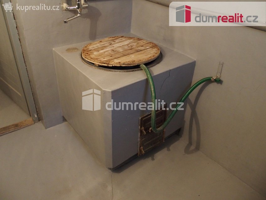 Pronájem  rodinného domu 80 m^2 U Jitky, Český Krumlov 