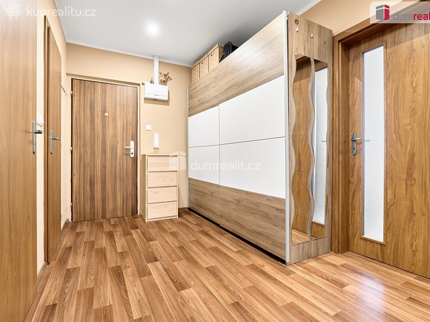 Prodej bytu 3+1 75 m^2 Lidická, Ostrov 