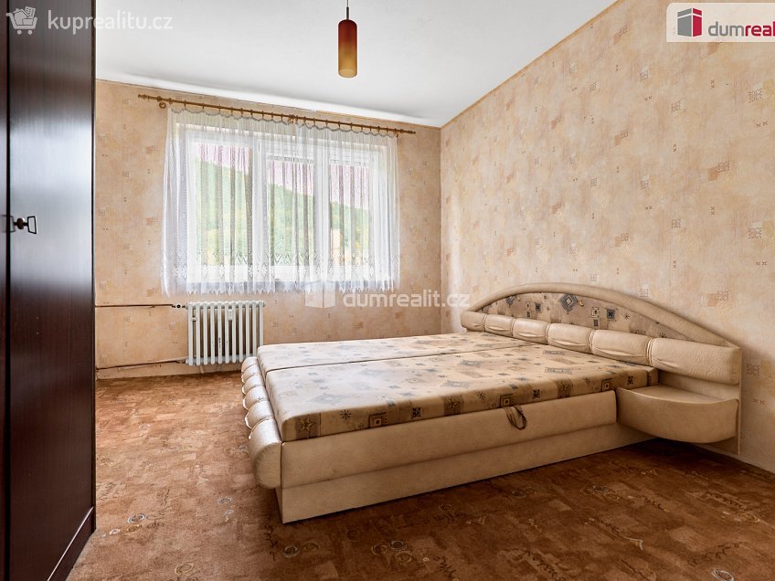 Prodej bytu 3+1 73 m^2 Sídliště, Hroznětín 