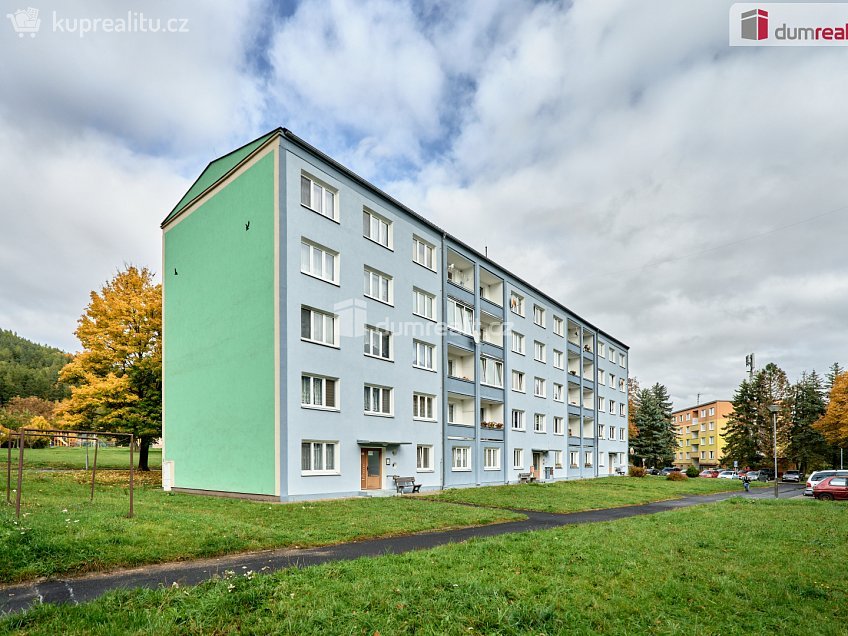 Prodej bytu 3+1 73 m^2 Sídliště, Hroznětín 