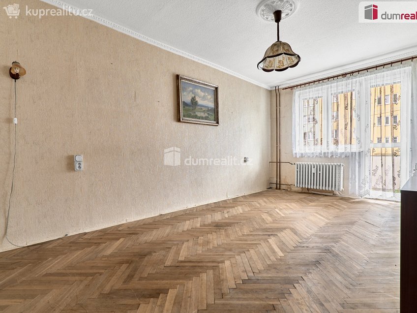 Prodej bytu 3+1 73 m^2 Sídliště, Hroznětín 
