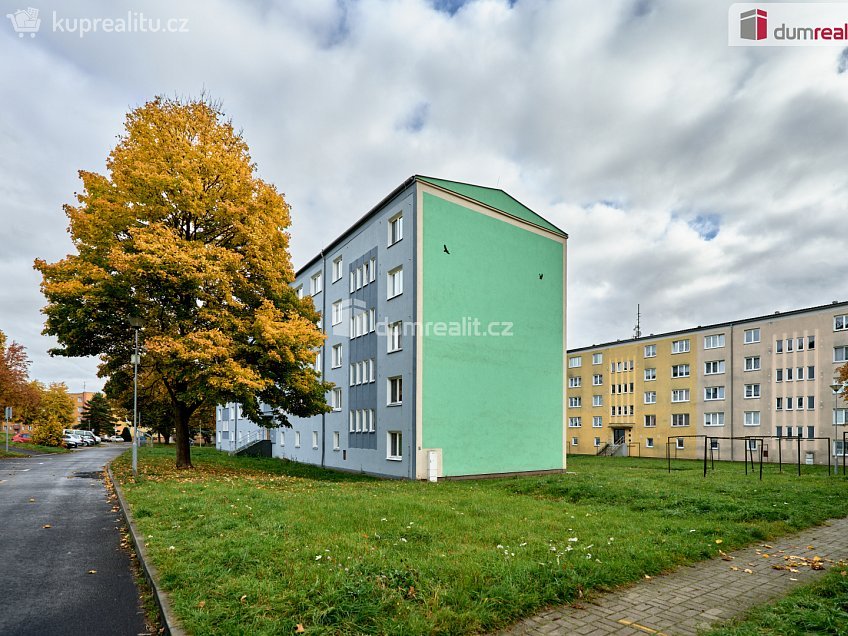 Prodej bytu 3+1 73 m^2 Sídliště, Hroznětín 