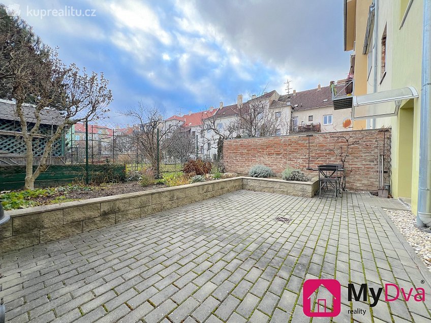 Pronájem bytu 2+kk 34 m^2 Fráni Kopečka, Znojmo 