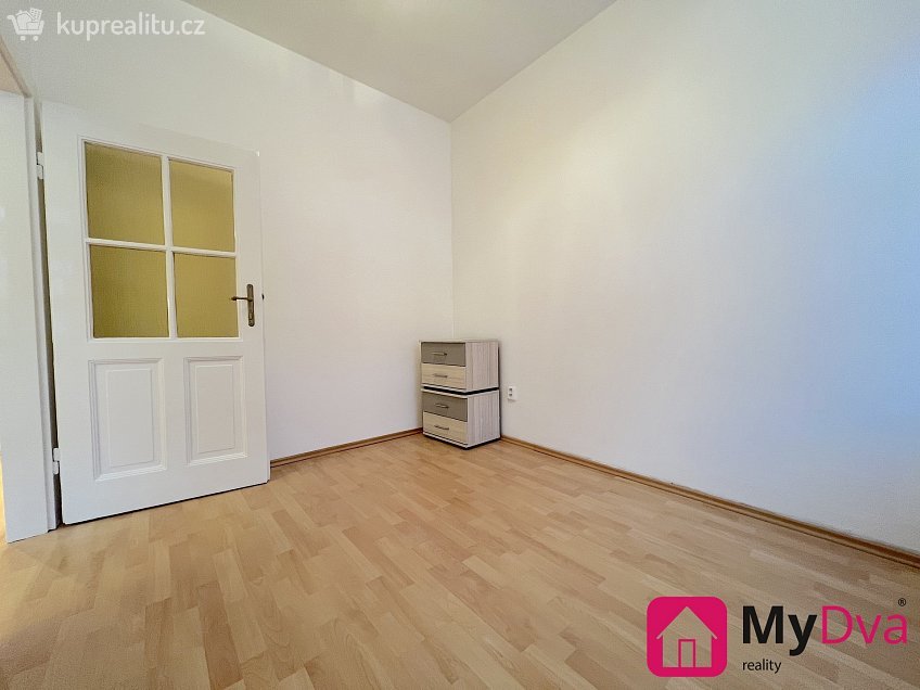 Pronájem bytu 2+kk 34 m^2 Fráni Kopečka, Znojmo 