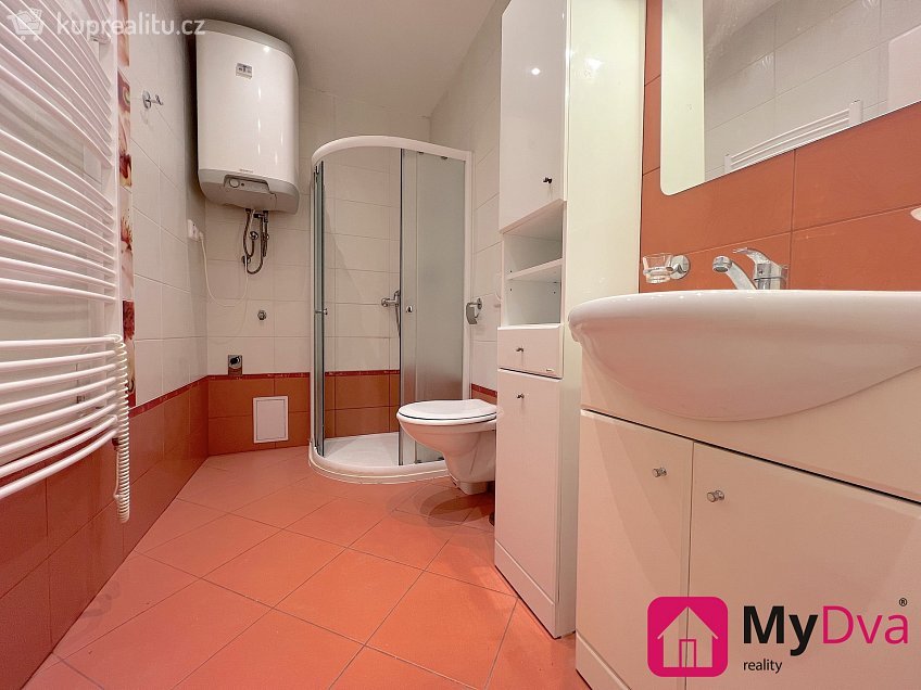 Pronájem bytu 2+kk 34 m^2 Fráni Kopečka, Znojmo 