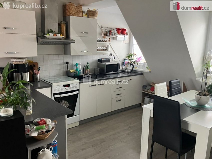 Pronájem bytu 5+kk 91 m^2 Polní, Opava 