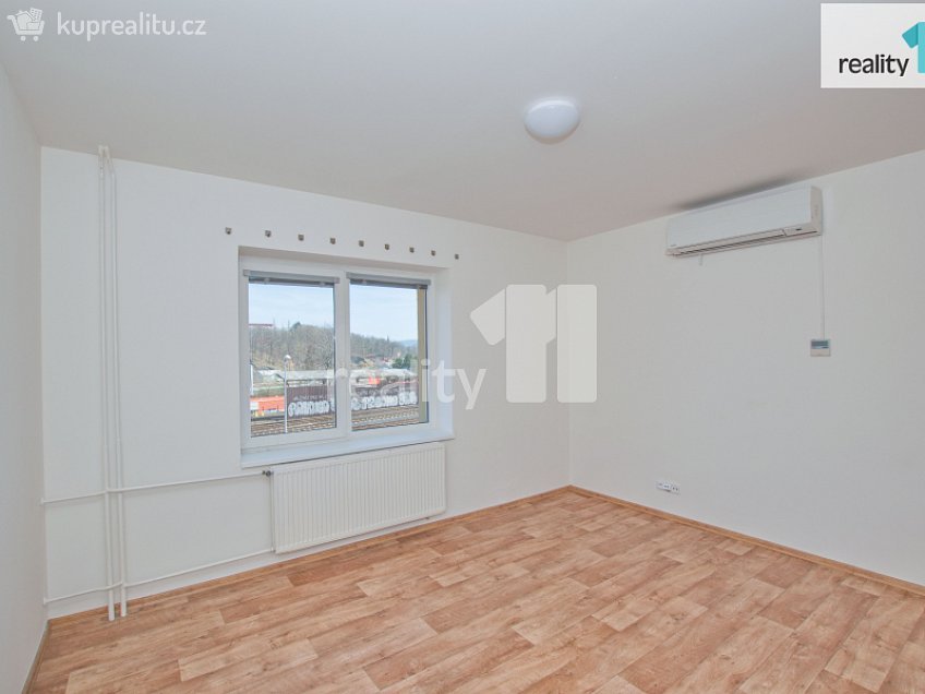 Pronájem bytu 1+kk 29 m^2 Jeronýmova, Liberec 